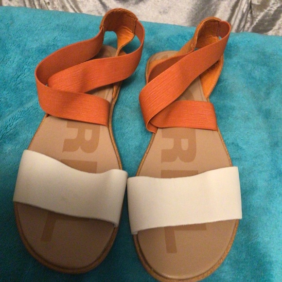 Sorel Shoes - SOREL FLAT SANDAS SZ 9.5